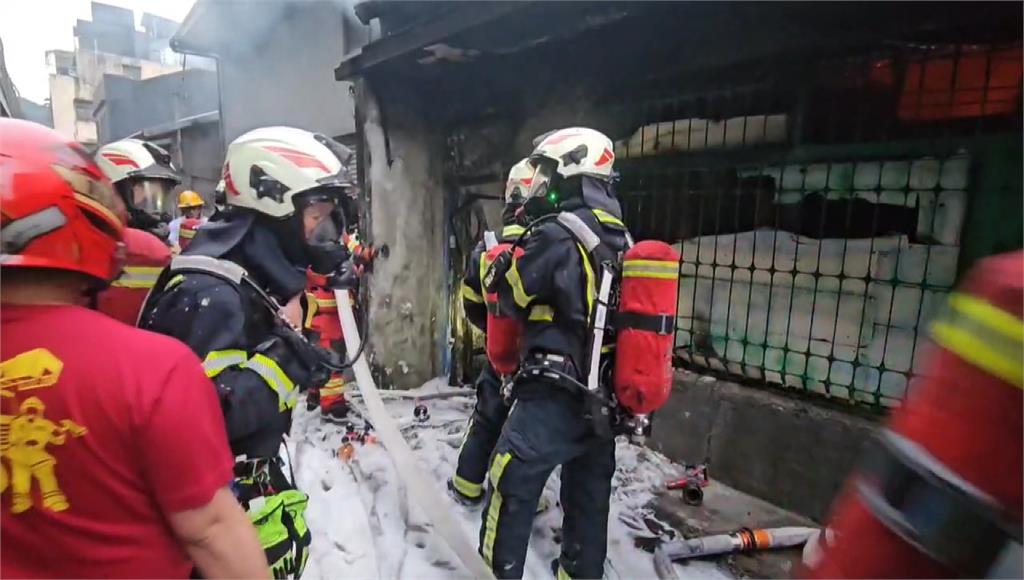 基隆民宅傳火警！ 7旬翁點蠟燭釀災背部燒傷送醫