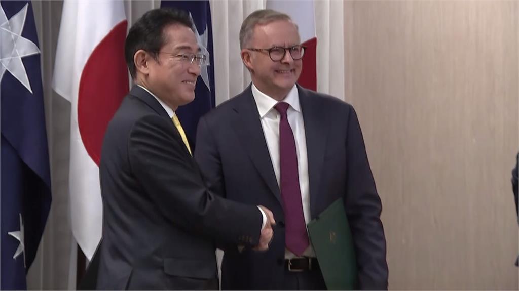 日本首相岸田文雄和澳洲總理艾班尼斯重新簽署雙邊安全協議。圖／美聯社、路透社、FNN、NHK