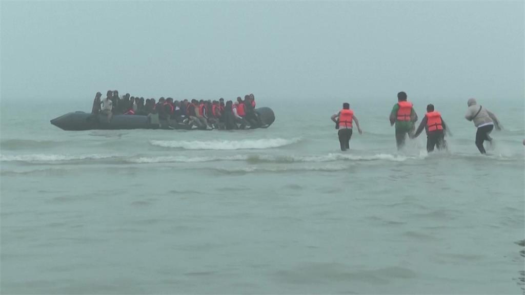 英國推近代最大庇護改革！永久居留申請從5年拉長至20年