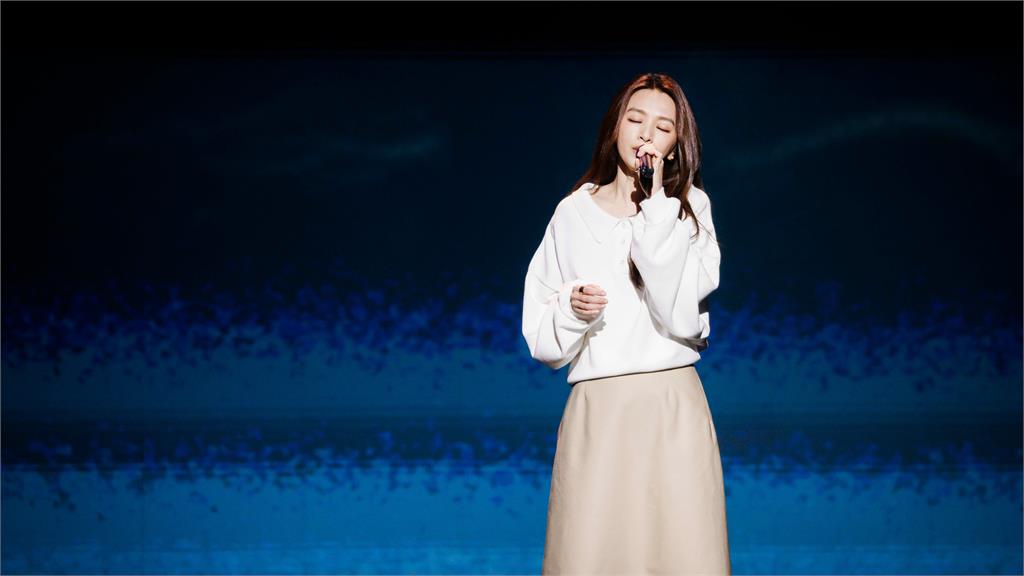 金曲37／致敬恩師袁惟仁 田馥甄獻唱組曲一度哽咽