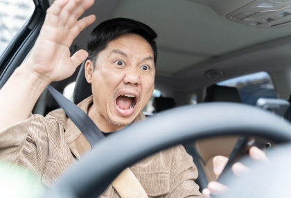 一塞車就暴怒、狂按喇叭？醫揭「路怒症常見徵兆」 教你避免情緒失控