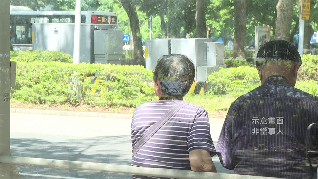 長輩繳一輩子國民年金 「65歲離世」無法領錢