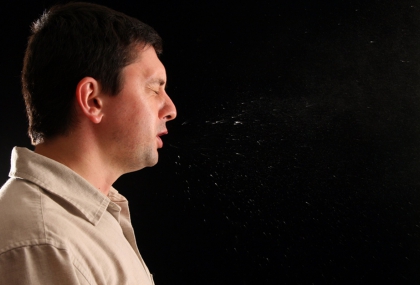 換季「噴嚏潮」來襲！過敏性鼻炎門診暴增4 師：別把過敏當感冒