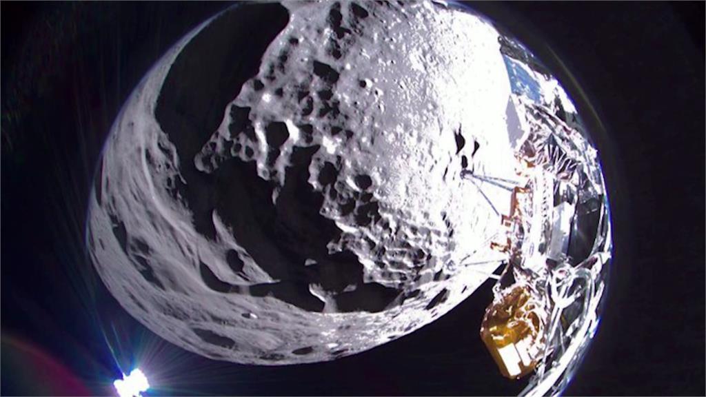 奧德修斯號傳回了月球表面一處撞擊坑的影像「報平安」。圖／美聯社、路透社、CNN