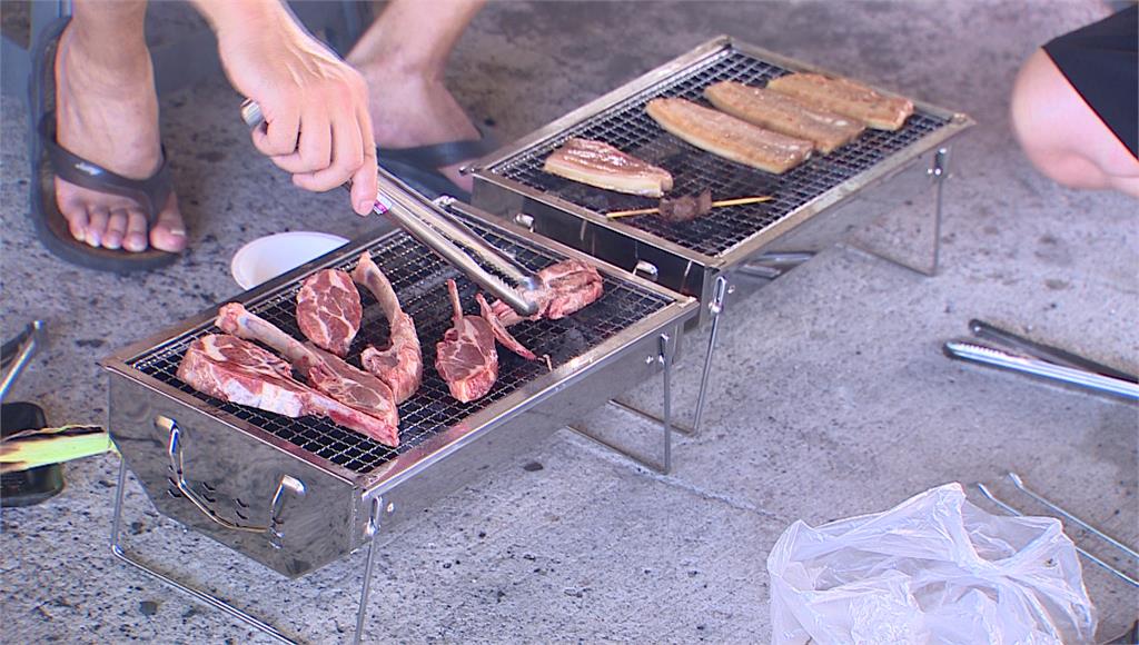 中秋連假全民瘋烤肉。圖／台視新聞