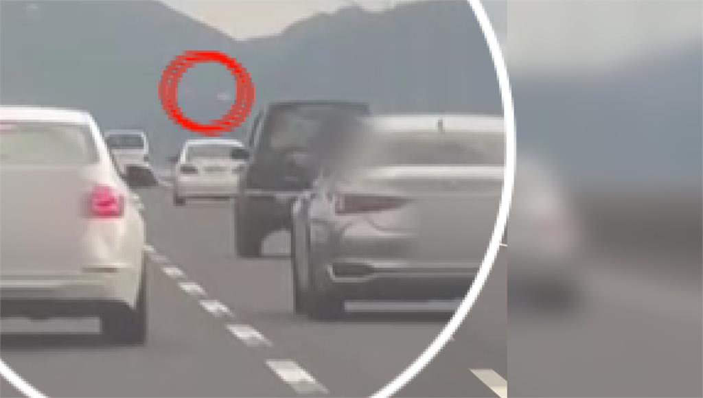 國5上演真人瑪利歐賽車？2車互丟水球、垃圾戰鬥畫面曝光