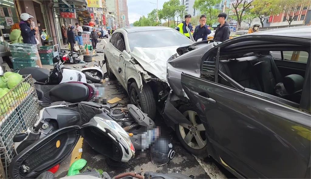 基隆嚴重車禍！轎車失控猛衝 1行人遭撞OHCA、2人受傷送醫