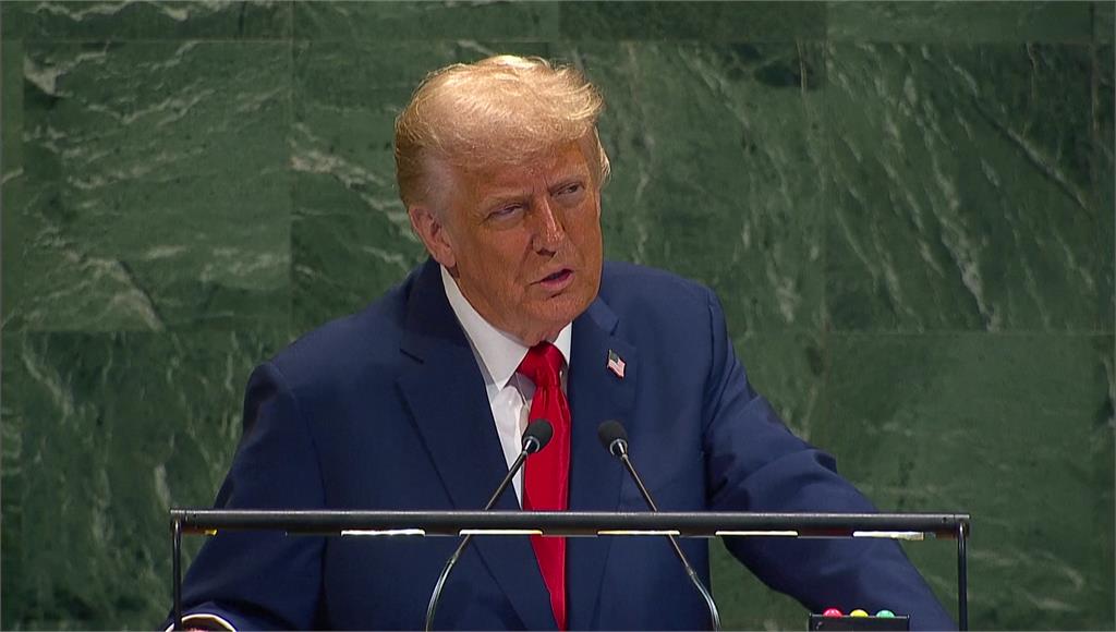 川普對木材和家具徵收10%、25%關稅。圖／CNN、美聯社 、路透社