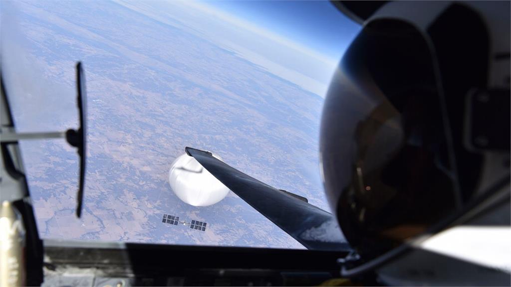 美國國防部公布U-2偵察機空拍中國間諜氣球的照片。圖／美國國防部