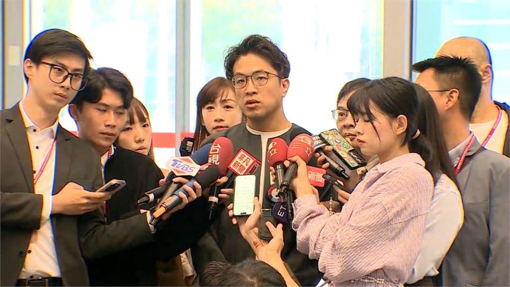 蔣萬安拋松機遷建   沈伯洋：立委到市長這10年做了哪些準備？