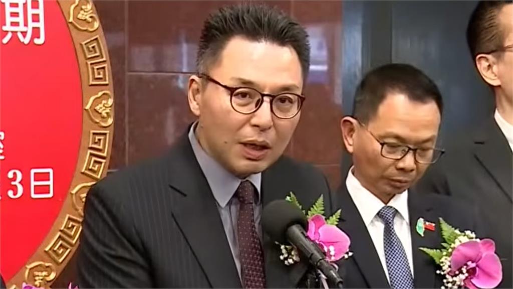 黃國昌嗆劉書彬「裝甚麼潢」！新白委也被爆大施工 解釋「自掏腰包」