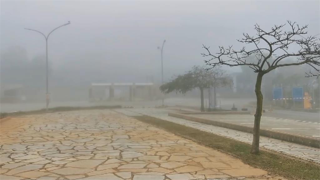 受濃霧影響 金門機場部分班機取消、小三通2航線停駛