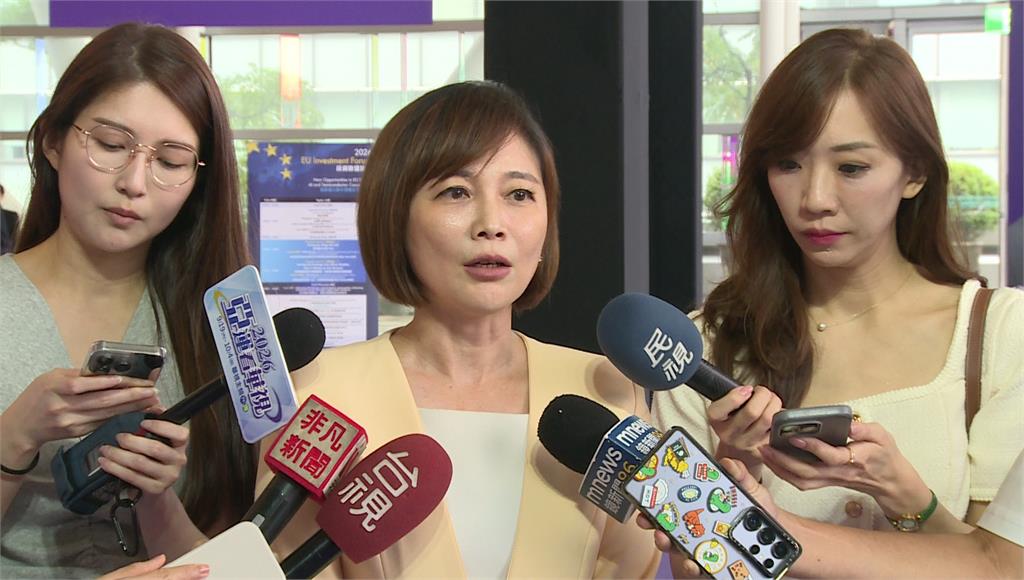 傅崐萁率黨團鞠躬道歉喊「概括承受」　總統府批：假道歉真卸責