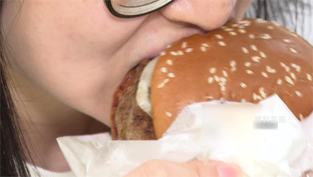 3因素壓抑景氣！外食費連4月年增率逾3% 「漲價潮」恐延到明年 