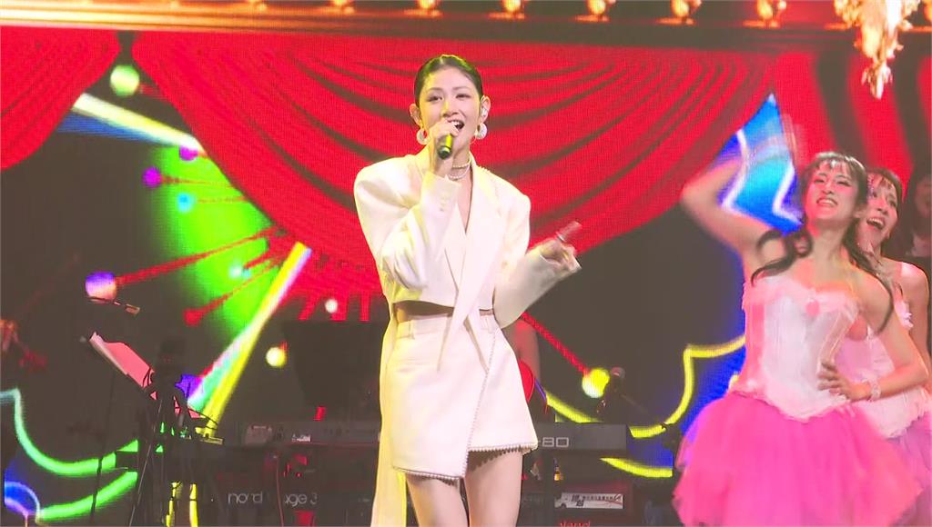 李千娜如期登上「鑽石舞台之夜」　宣布唱酬全捐做公益