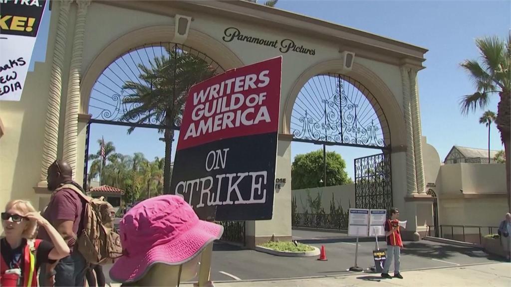 美國演員工會宣布加入罷工行列，好萊塢面臨重大挑戰。圖／畫面攝自AP