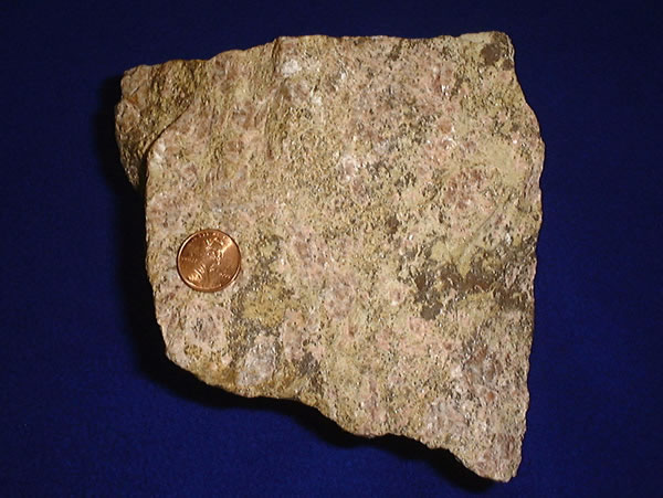 稀土金屬礦。圖：翻攝自維基百科