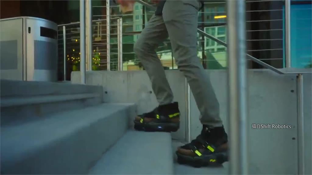 美國新創公司打造出由電池驅動的世界最速鞋，還融入AI演算法。圖／翻攝自Facebook@Shift Robotics