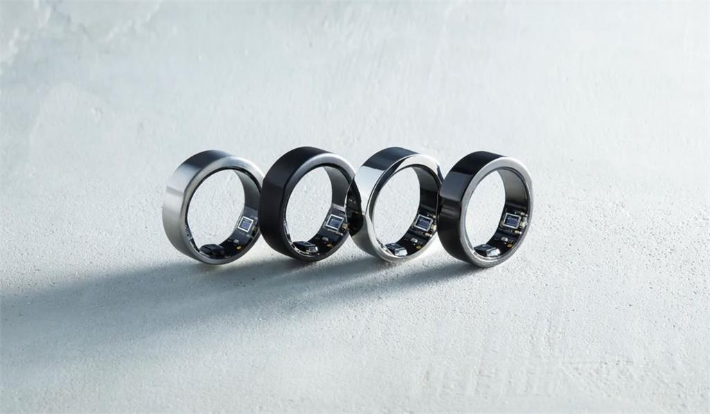 日本業者推出世界最小、只有5公克重的「智慧戒指」。圖／翻攝自soxai.co.jp
