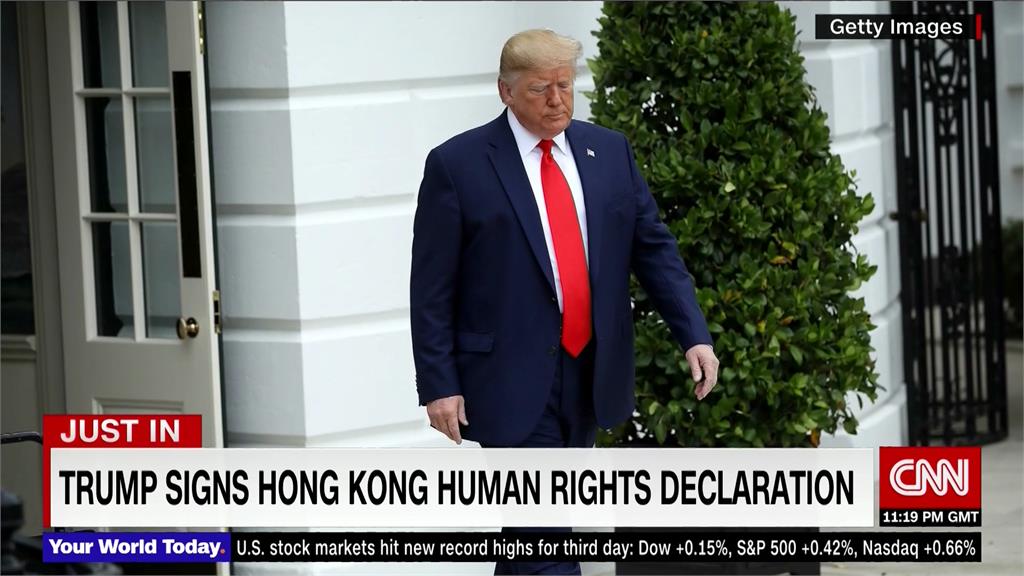 美國白宮證實川普已簽署《香港人權法案》。圖：CNN
