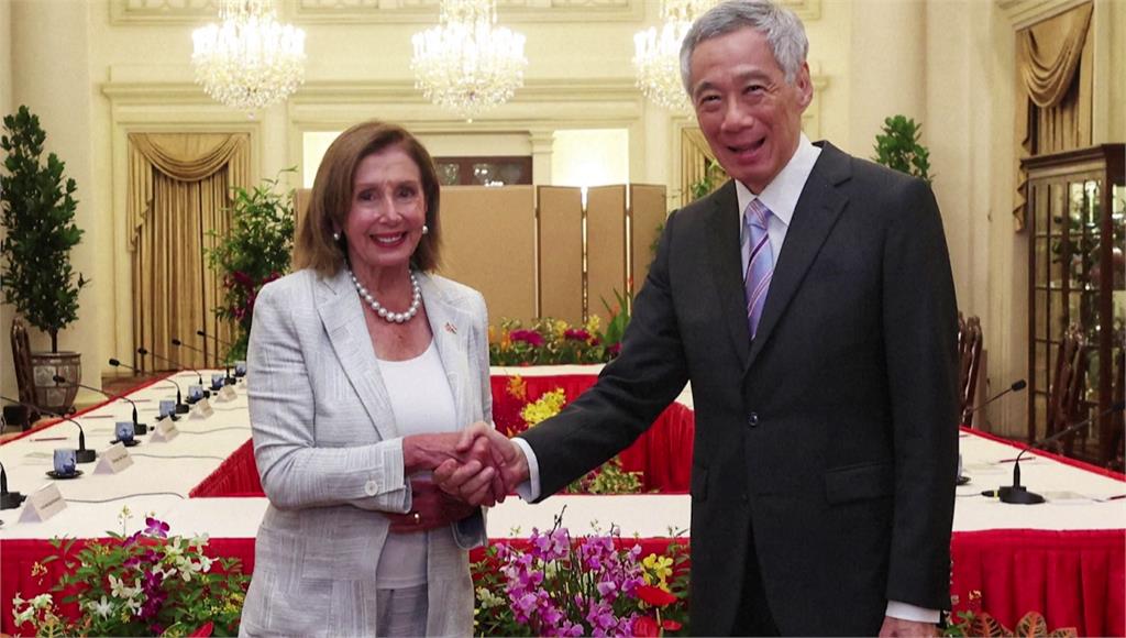 美國聯邦眾議院議長裴洛西與新加坡總理李顯龍會晤。圖／翻攝自新加坡外交部官網