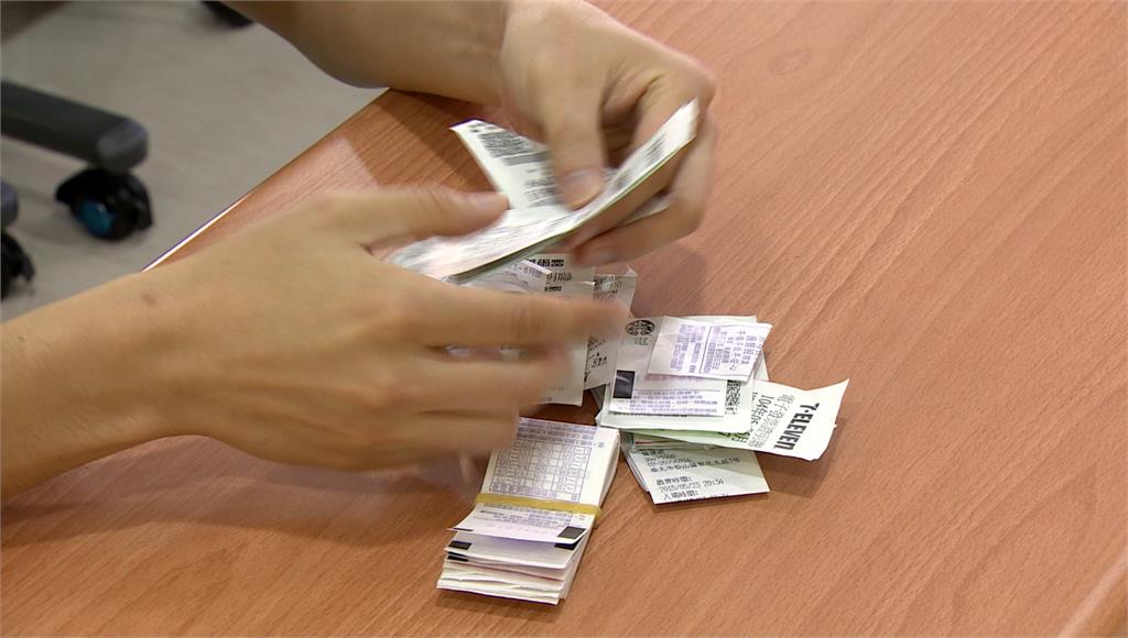 2個月狂刷1500張發票「中10張」 國稅局追回