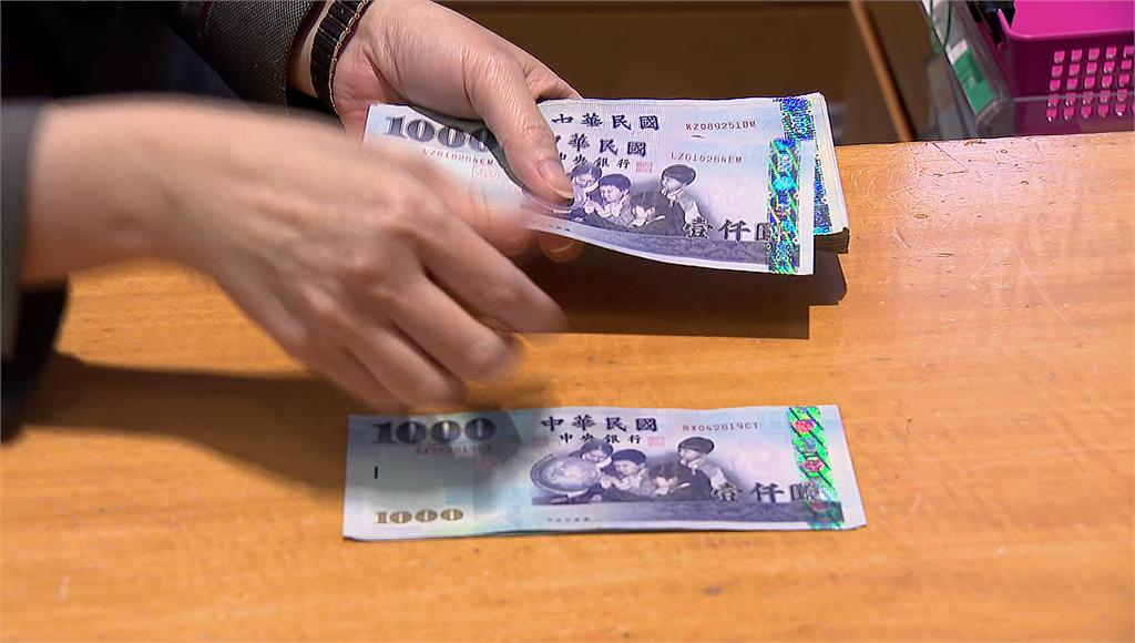 月老兼財神？苗栗情侶刮刮樂中百萬 爽喊：可以結婚了