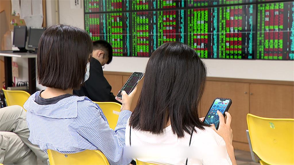 國安基金規模擬首度增至1兆元 建議維持4大基金借用上限