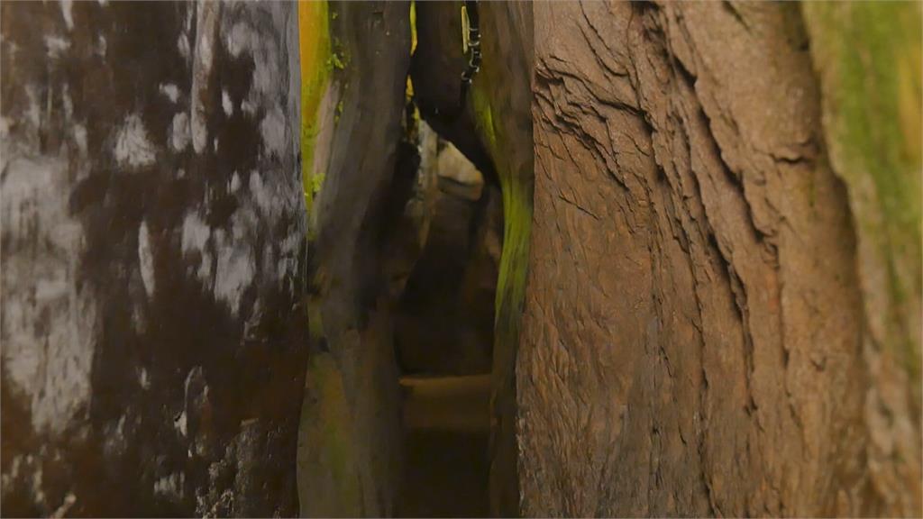 基隆「小敦煌」仙洞巖，經萬年海水沖擊，形成天然海蝕洞。圖：台視新聞