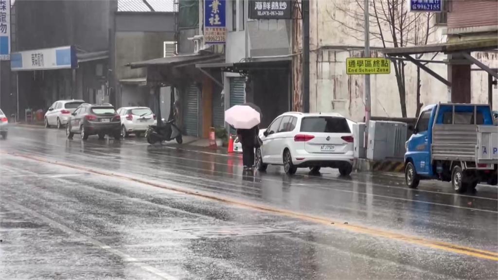 鳳凰重創宜蘭蘇澳 學童冒雨返校、災後復原作業持續進行中