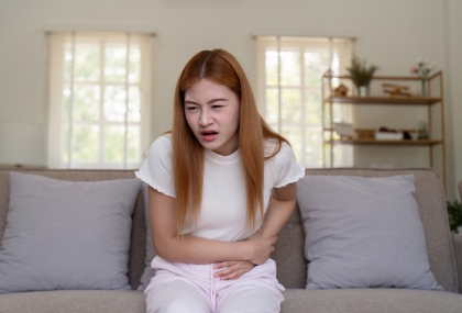 27歲女反覆上腹痛竟是膽囊發炎 醫警告：膽結石年輕化趨勢升高