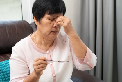 乾眼症有救了！科學家揭開淚腺「清理機制」失常關鍵