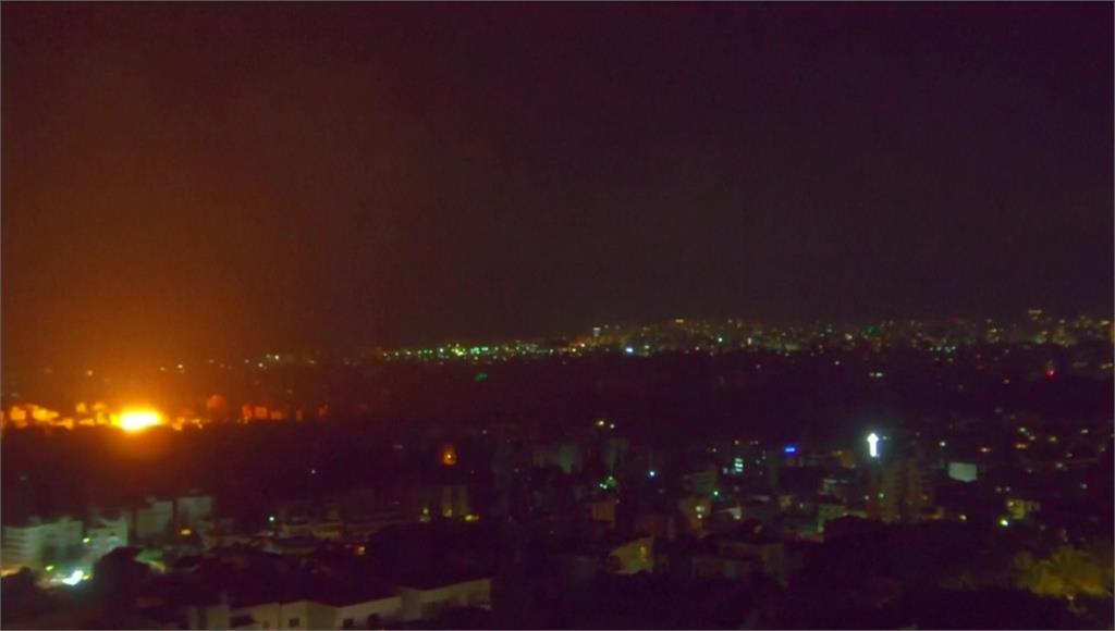 以色列轟黎巴嫩釀254死 傳伊朗再度封鎖荷姆茲海峽