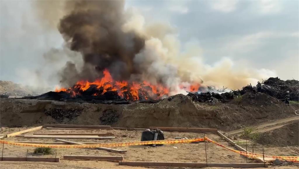 嘉市環保用地再傳火災 火勢伴隨濃煙直竄天際