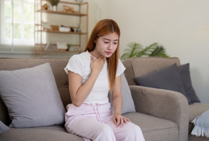 噎到千萬別拍背.灌水！ 醫授「救命1口訣」  吐出來不等於沒事了