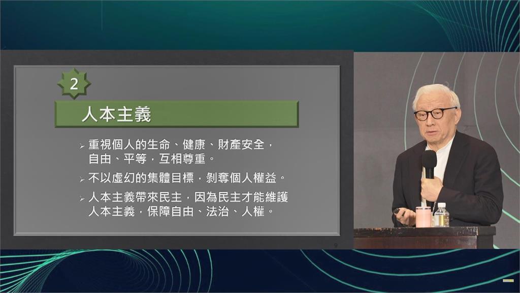 郭台銘曾說「民主不能當飯吃」 曹興誠：沒有民主的...