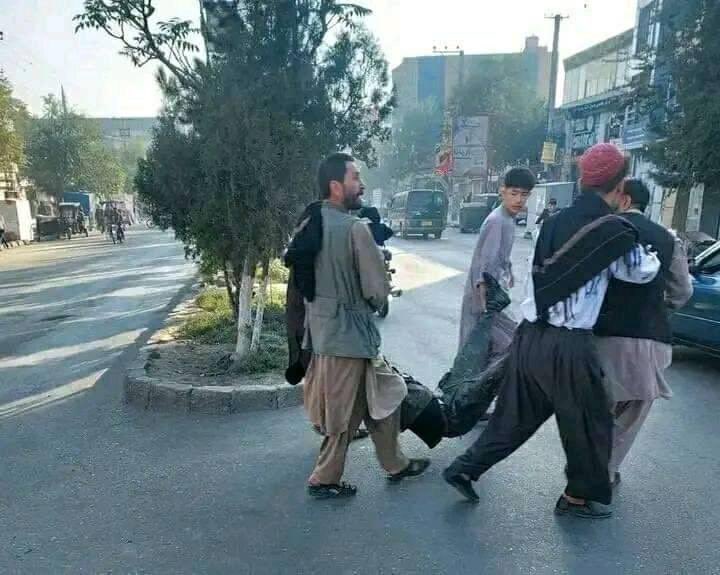 阿富汗發生自殺炸彈攻擊。圖／翻攝自推特@FatmaFaizi