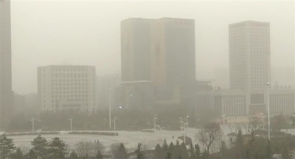 中國發布沙塵暴警報。圖／翻攝自CCTV