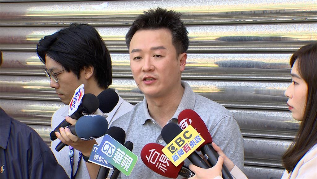 名嘴李正皓昨晚遭人噴辣椒水攻擊。圖／台視新聞（資料畫面）