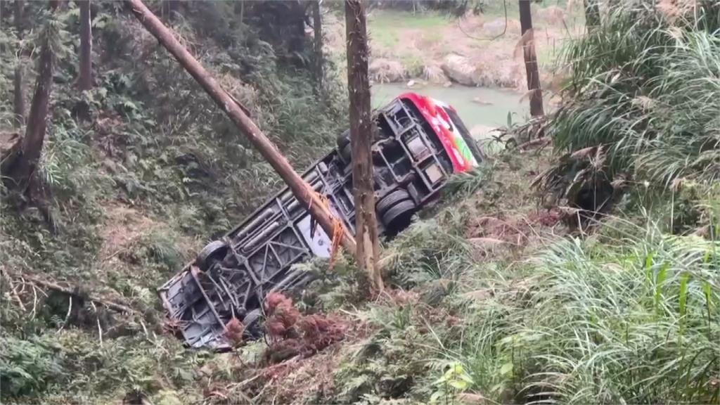 杉林溪遊園車墜谷意外 死者背景曝「與妻感情好」