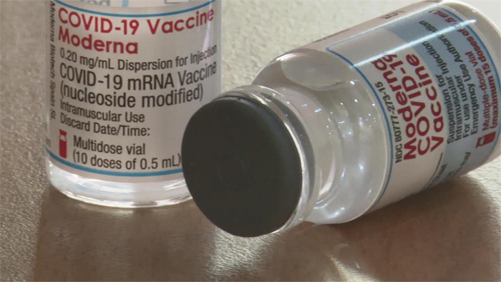 有民眾在公開社團兜售莫德納疫苗殘劑。圖／台視新聞