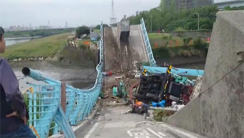 桃園觀音坑溪橋斷3名受傷工人沒勞保。圖／台視新聞