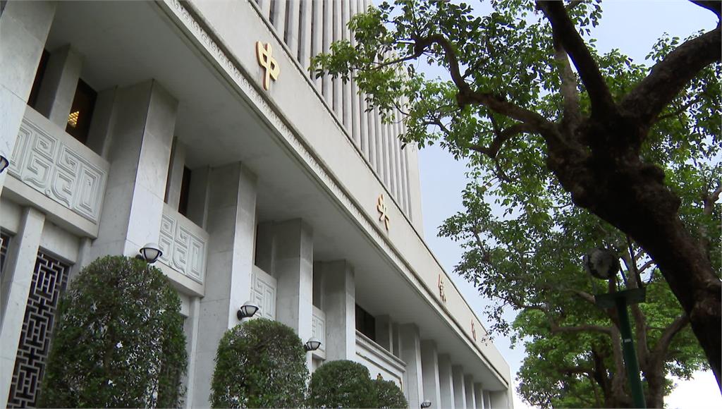 央行理監事會12/18登場 預期利率不動、資金寬鬆先行