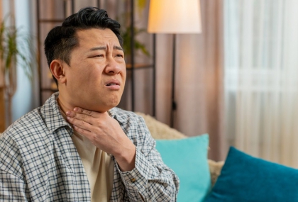 長期乾咳、走路喘恐「菜瓜布肺」！特發性肺纖維化症狀與不可逆風險