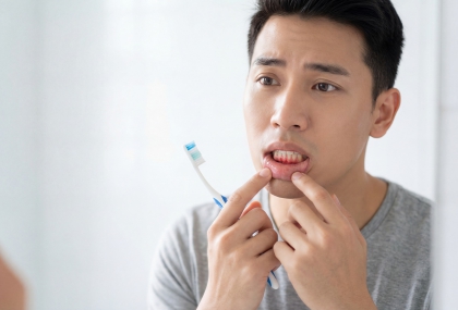 「刷牙常流血」恐與心臟病有關！研究揭驚人關聯 很多人都忽略