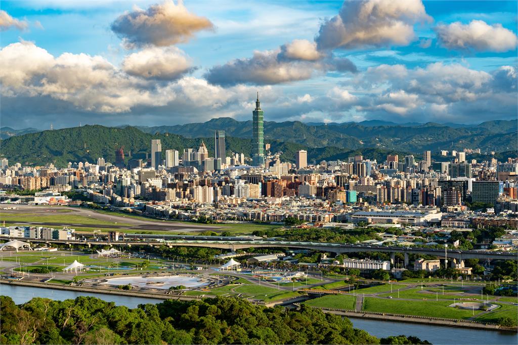 內政部表示，台灣安全繁榮讓外來移居人數成長。圖／翻攝自Unsplash