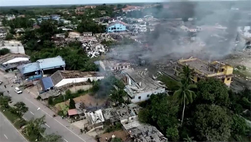 泰國煙火倉庫爆炸釀9死、118傷。圖／APTN