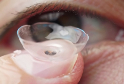 隱形眼鏡戴到下午就不適？醫曝「1迷思」害更乾 很多人默默中招