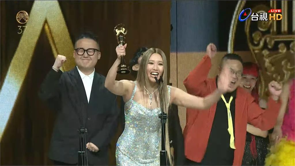 金曲37／A-Lin〈幸福在歌唱〉擊敗蔡依林、張惠妹奪年度歌曲獎