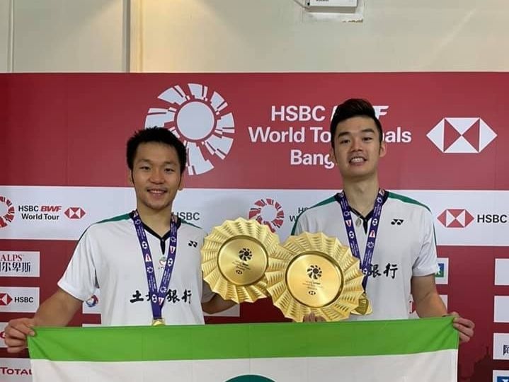 李洋（左）、王齊麟（右）奪下羽球年終賽男雙冠軍。圖：翻攝自土地銀行羽球隊FB